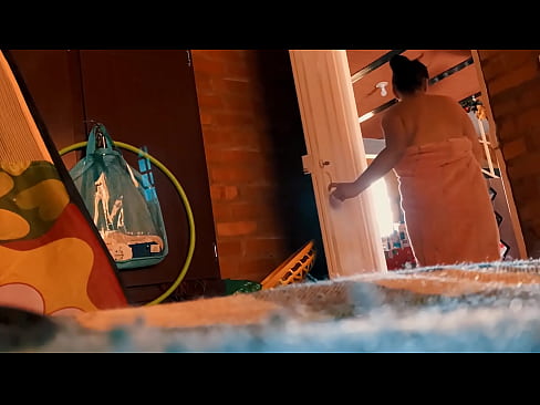 ❤️ Pakdhe ngetutake aku menyang adus, dheweke jancok nalika aku adus. ❤️ Porno ing kita  ❌️❤