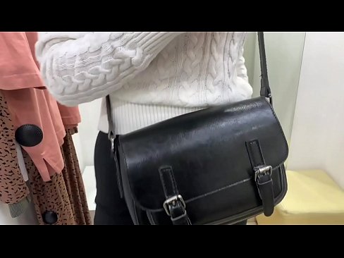 ❤️ Masturbasi umum saka asu enom FeralBerry karo dildo ing kamar fitting ❤️ Porno ing kita ❌️❤